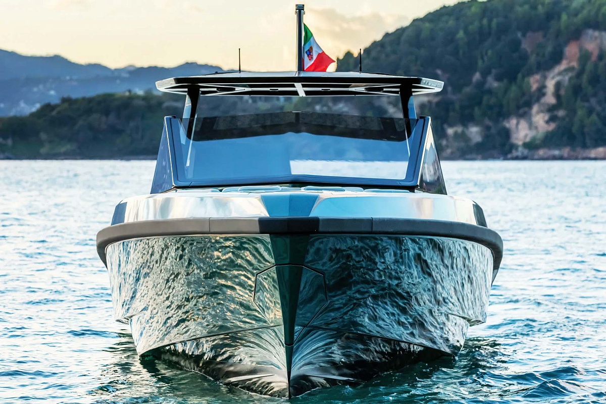 Аренда luxury tender Wally 43 Azure на Миконосе